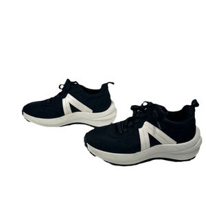 Mia Scout sneakers Size 6.5 M Black retro